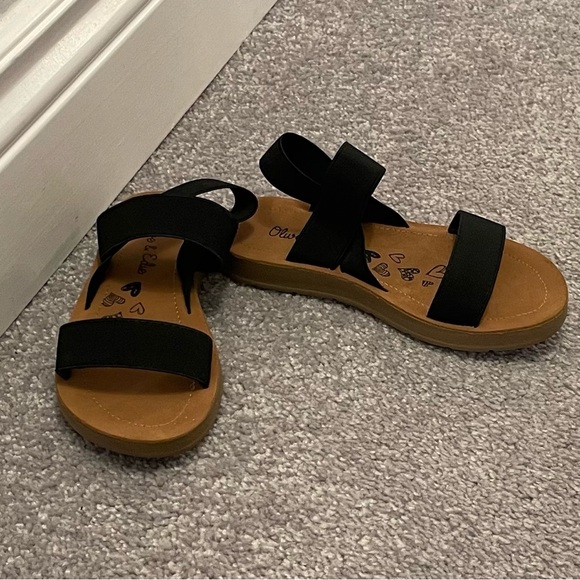 NEW GIRLS SANDALS - SIZE 12 - Picture 2 of 3